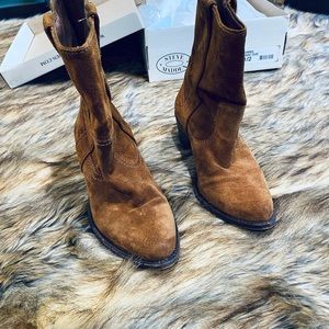 Steve MADDEN PERAMIS SUEDE BOOTIES COWGIRL STYLE
